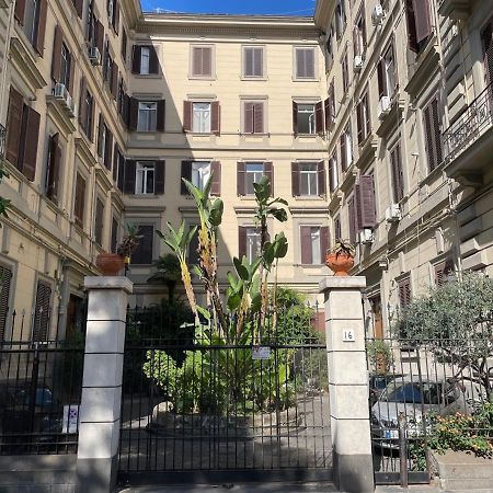 Hotel Gramsci 16 à Naples Extérieur photo